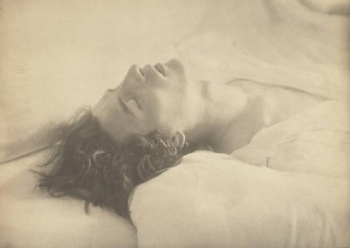 rivesveronique:“Swan song”Headshot of a young man lying down. Signed: Williamina Parrish, 1914.