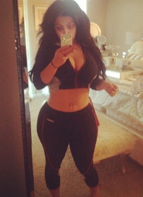 thickleggz: Click here for more Thick Leggz.    Submit your Leggz HERE! thick black girl selfshots m