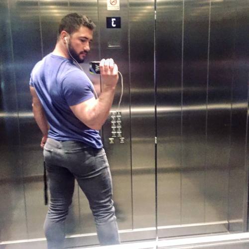 dilfsociety:    Damiano Frascaroli on  DILF adult photos