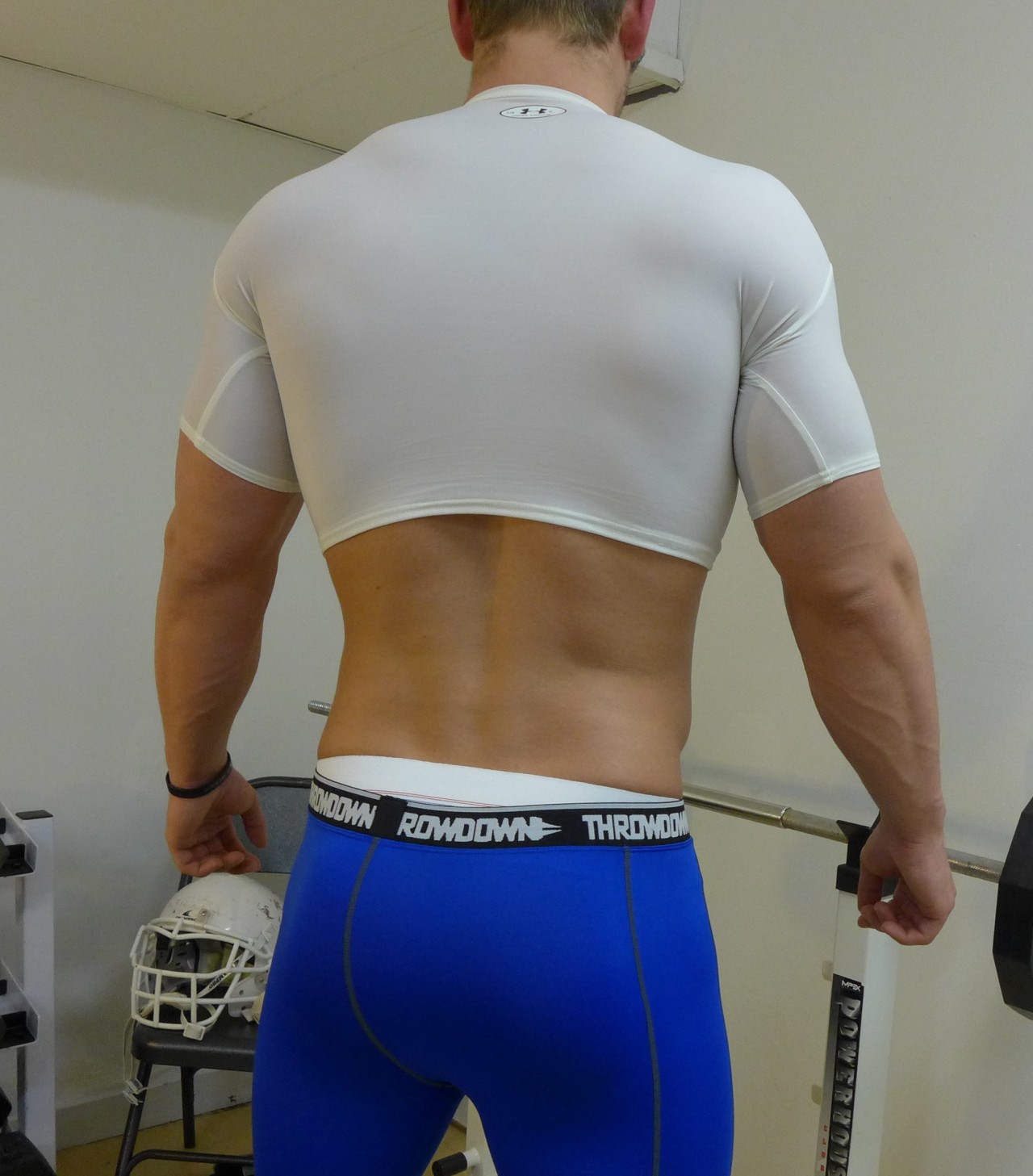 musclebuds:  Tight shirts and tight tights? Check them out on ebay. Please reblog