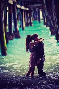 Meet me under the pier at sunset?….💋