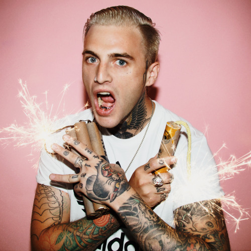 Terrible Johnny of Highly Suspect for 300′s 2-year anniversary shot by Allen Chiu