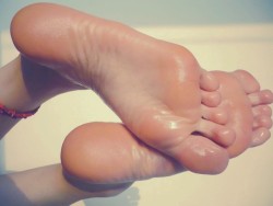 Nice-Feet-Doris:  Girl With A Foot Fetish And Foot Sex Videos