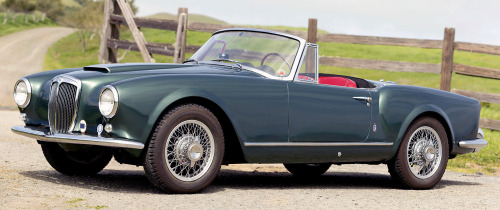 carsthatnevermadeitetc:  Lancia Aurelia GT 2500 Convertible, 1956, by Pininfarina. In addition to the Spider, Lancia made 521 B24S convertible versions which had a more upright windshield with quarter-light windows on the doors and a one-piece from bumper