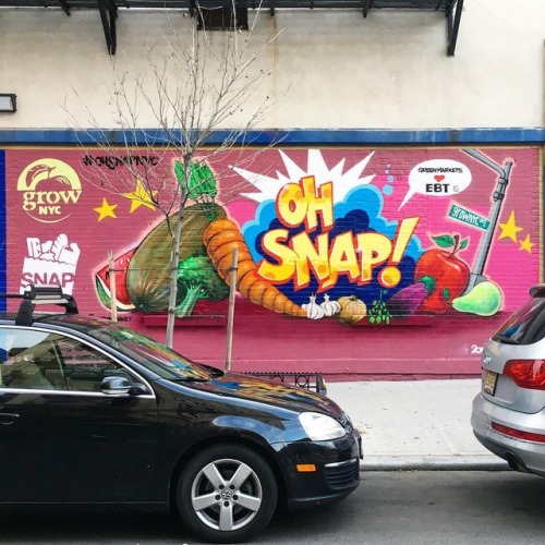 Oh SNAP! mural by @tatscru for @grownyc and @unsqgreenmarket on Ave A and 2nd St. in #les ••• #walls