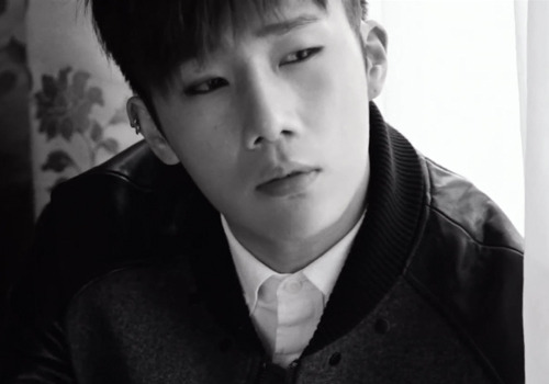 sunggels-deactivated20140825:  Sunggyu for ‘Vogue Girl’ magazine’s September