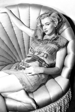 retrogasm:  Memorial Day Marilyn Monroe-A-Thon