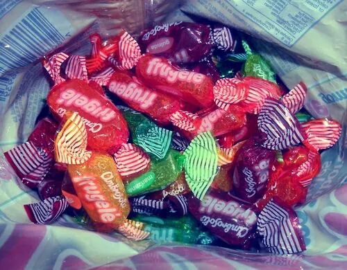 besos-de-chocolate:  *—-*