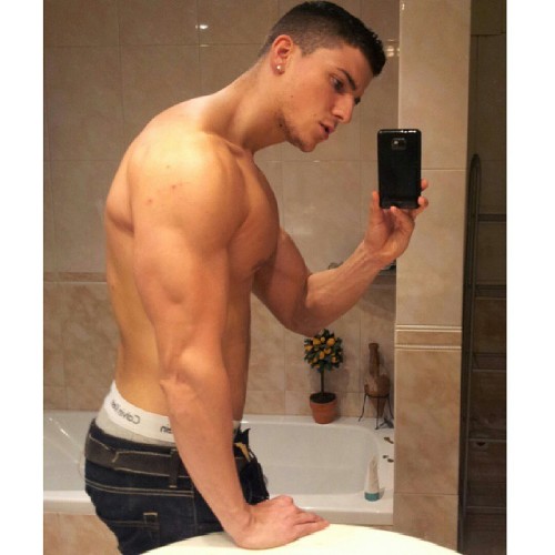lumbrjax:  Instagram user @edga___r http://ift.tt/1Jp1oR5 