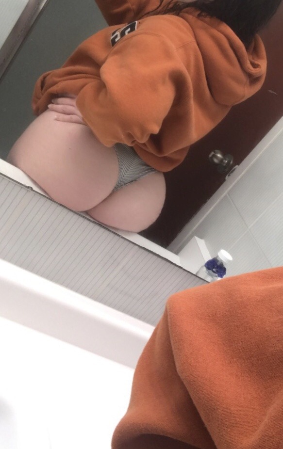 meatgod:  thxksbye:  this post got over 500 notes lmao I‘m honored   Mirror, mirror
