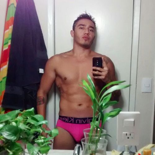 chicosmexicanosalxtremo: gaysexpuestos1:  Guapo  Wow! Sabrosote!