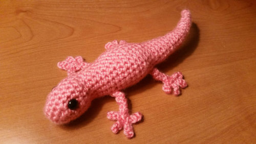 william-snekspeare: evrengreywrites: So there is this awesome shop on etsy called GeckoHQ ( htt