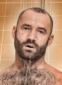 mydaddyishairy:  My Daddy is Hairy - over 36,000 followers: Archive