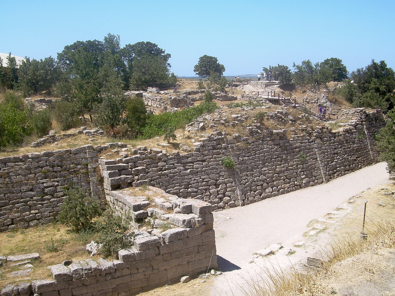 alexanderslostgeneral-cs:A photo journey of Alexander the Great: 3/?Troy, also known