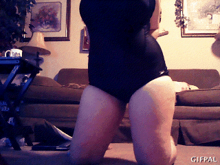 notsafeforcon:  Who likes my adorable new swim suit~ 