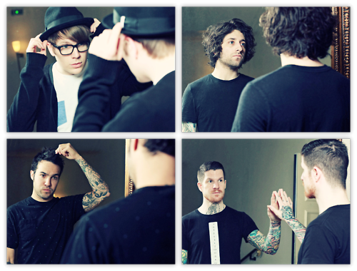 allosaurusmaximusrex:  Everyone is just checking their look… and then there’s Andy contemplating exi