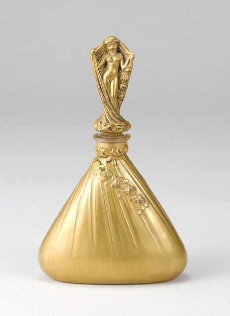 Perfume Bottle"Dalcrose"England 1916. Dubarry perfume bottle. The stopper has a nude maide