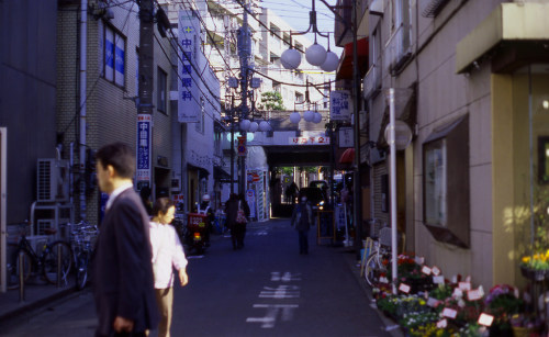 japan-overload:  ある日 by shotarveladze0207 