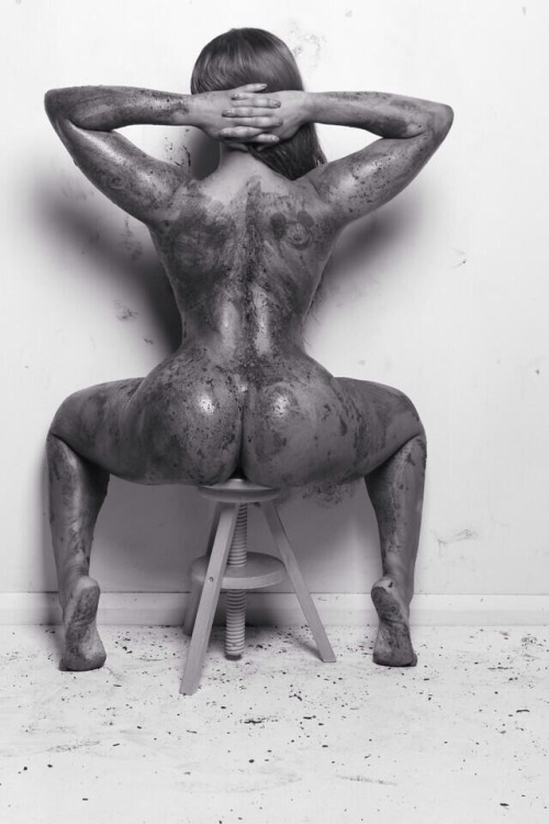 gurillaboythamane:  kakeyxxx:  its-blackty-bitch:  Jhonni Blaze  THATS MY BITCHH! looking sexy af  SEXY BAD BITCH