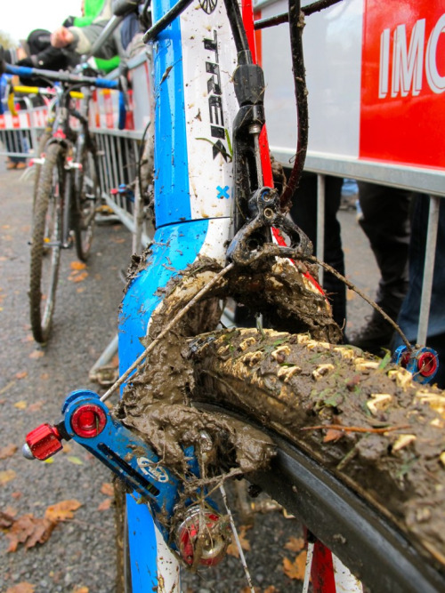 anvil-ming:  KFC’s bike from WORLDS 2013