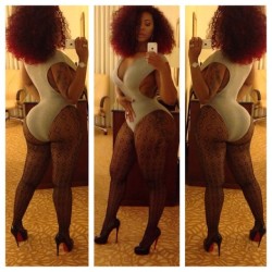 bombshellbootys:  Deelishis