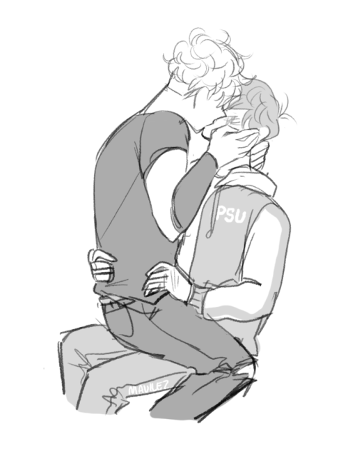 mavilez: i was busy thinking ‘bout boys, boys, boys  AWWWWWWWWWWW MY OTP