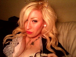 gothamswhore:  I’ll be on cam in a couple