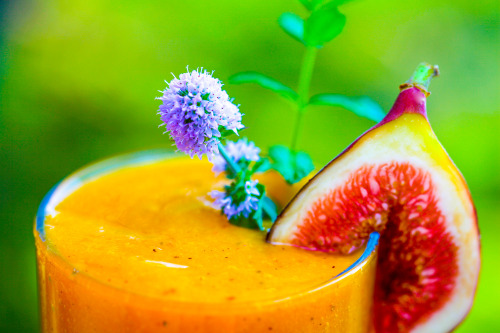 Olenko’s Beautiful Summer Sunset Smoothie This is a great frozen smoothie that you can make on