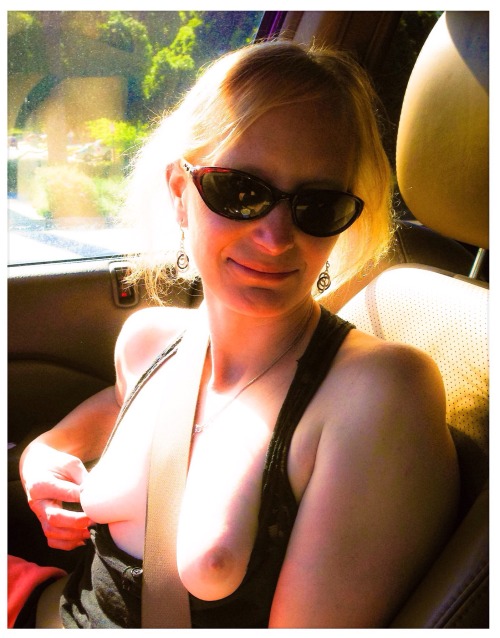 kinkykity: A picture my Daddy took of me. Overdressed for a weekend drive.