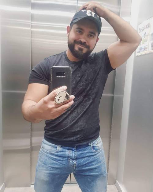 bear-hairy:bear-hairy:Déjanos tu comentario 🐻 . Rebloguea y comparte el contenido