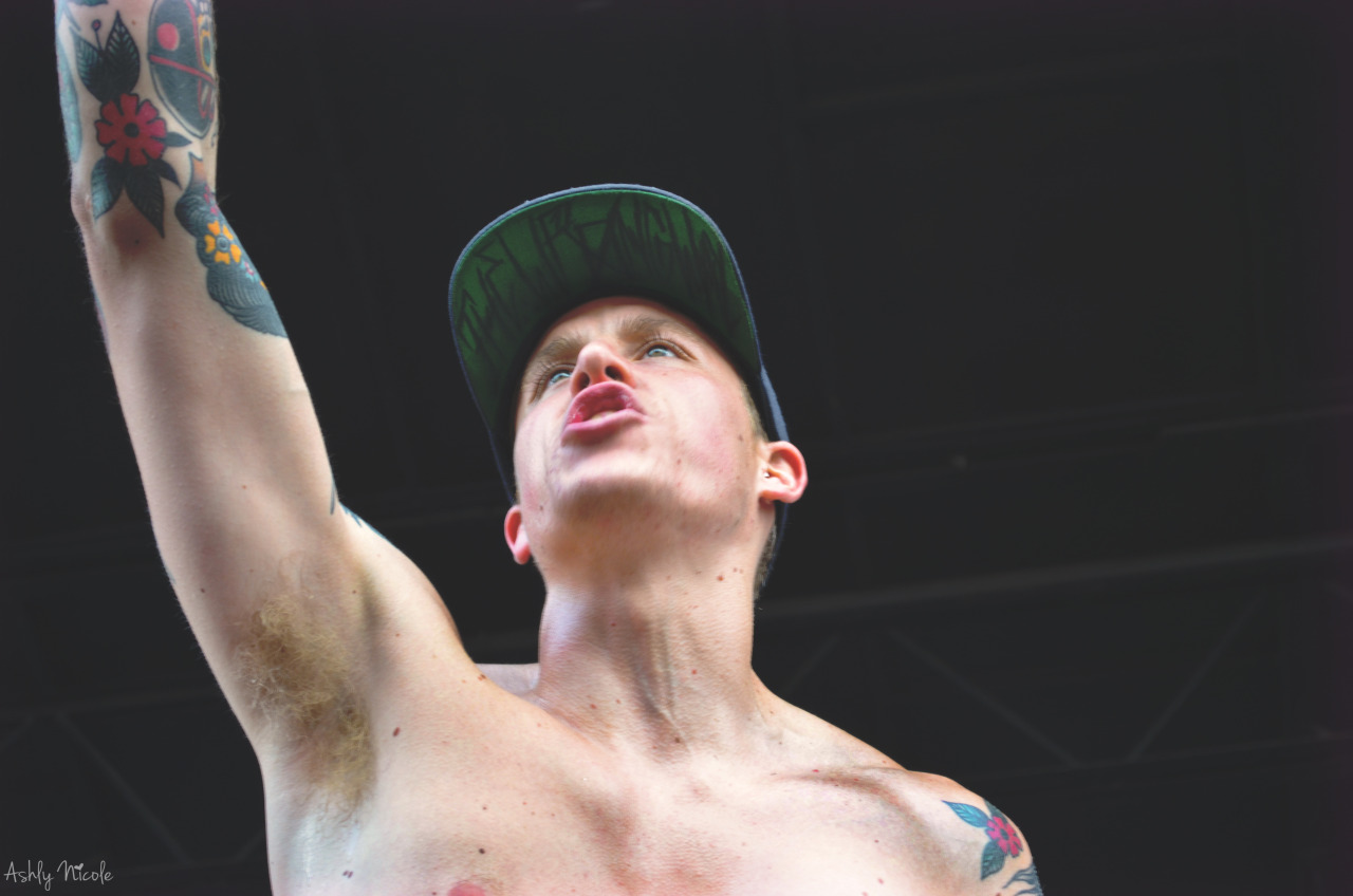 cutiespit:oct0pie:  Parker Cannon of thestorysofarca by Ashly NicoleWarped Tour June