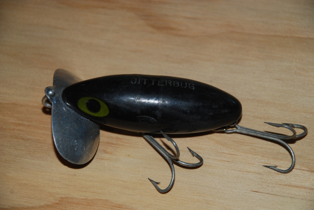 5/8 oz Fred Arbogast Jitterbug Fishing Lure for Japanese Market — GLOW –  Toad Tackle