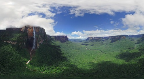 naturalsceneries:  Gorgeous panorama of Venezuela’s Angel Falls - the world’s highest uninterrupted waterfall.