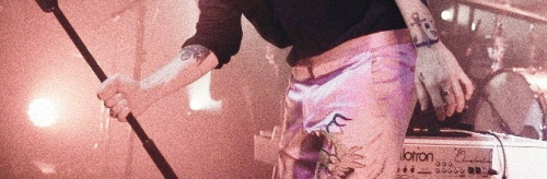 ✽ pack  dua lipa + harry styles + louis tomlinson• headers aren’t mine.like or reblog if you use/sav