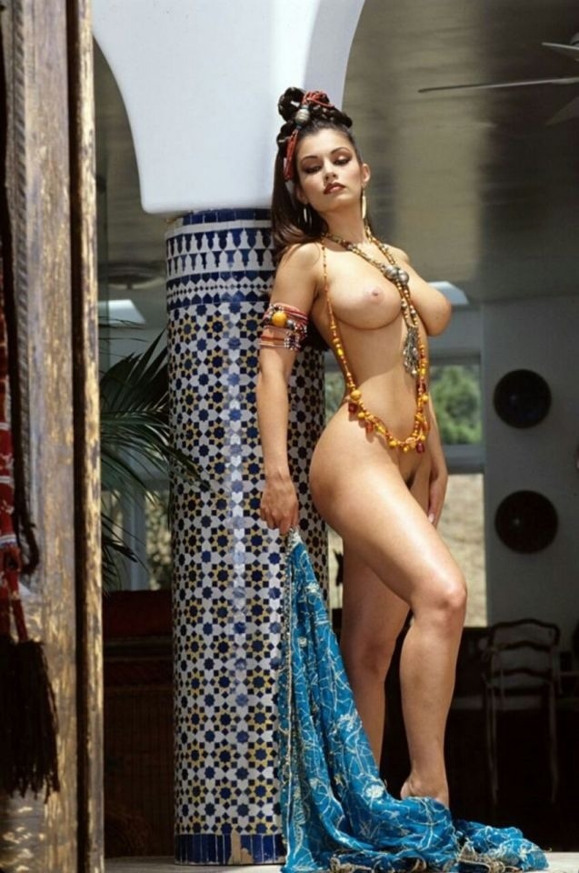 pcmodeler:  http://pcmodeler.tumblr.com 