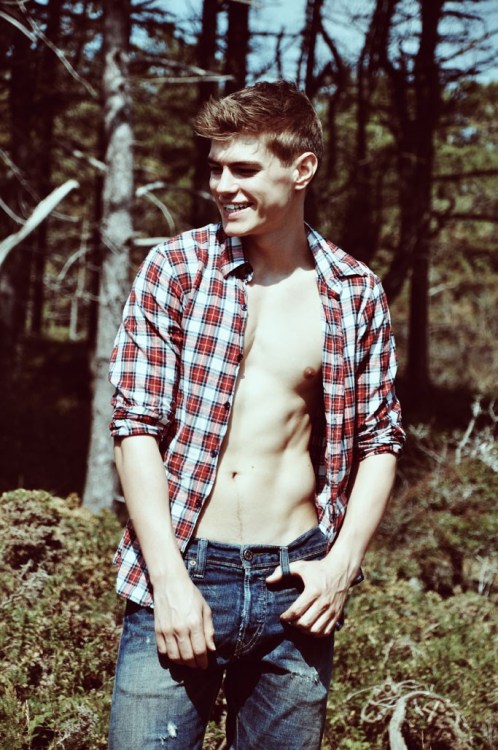 adevilinmyhead: www.homotography.com