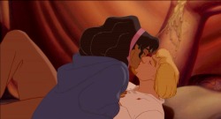 Por que Esmeralda no es una de las princesas disney? Tiana no era princesa y por ponerse una cora se convirtió -.-