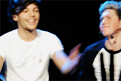 lewisandneil:  Louis sings off key and then stops, embarrassed - x 