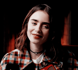 phoebejanes:get to know me meme ― [ 3/15 ] actresses ♡ LILY COLLINS