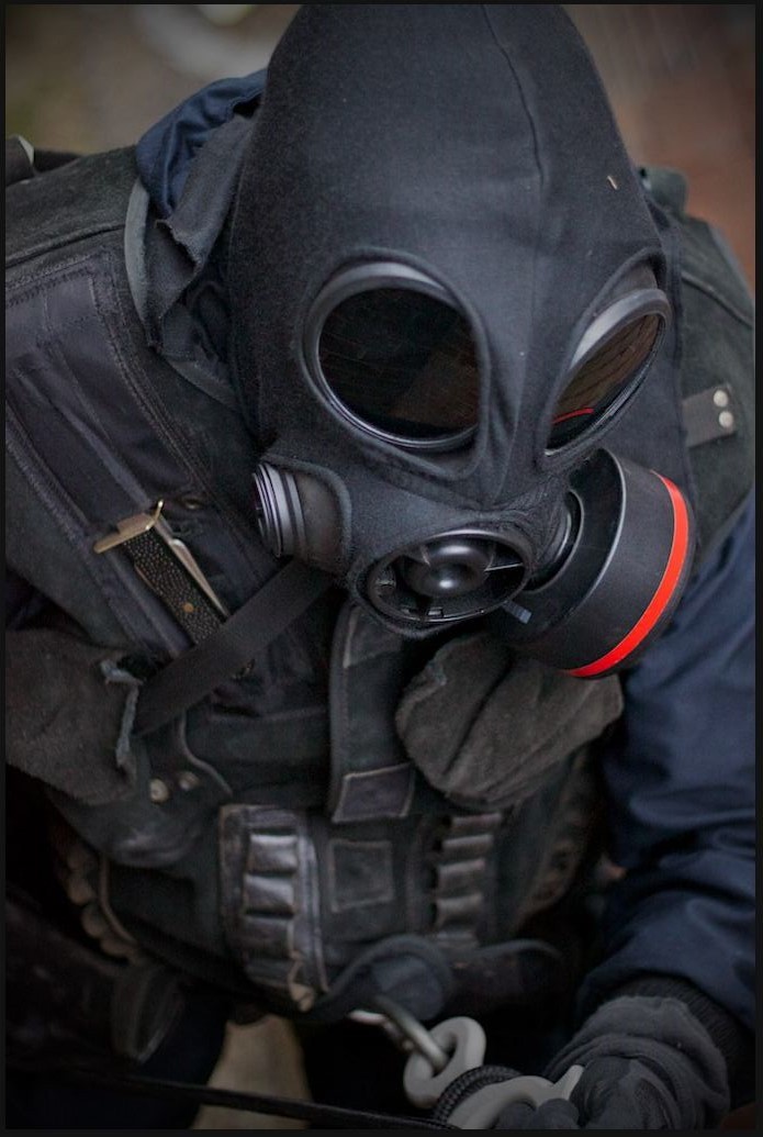 ekspertise kapital bh Gas gas gas! — What appears to be a member of SAS wearing an...