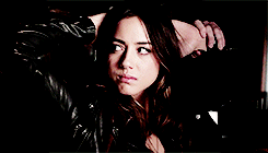 skyequakesource:Skye Meme | Colors [2/5] The black color is the absence of color. Black is a mysteri