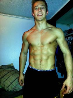 jockdays:  Active porn blog!