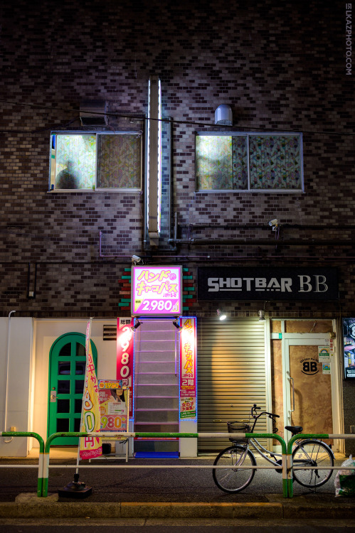 tokyostreetphoto:Shot Bar, Ikebukuro 池袋