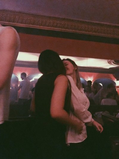 a-violet-femme:  💕 lesbians 💕