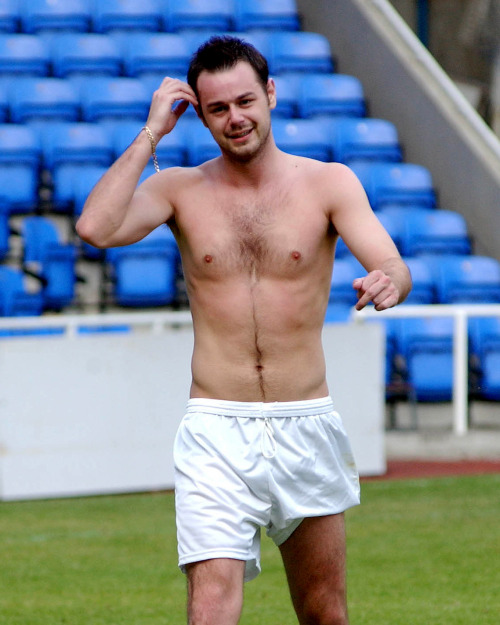 rebelerik:  +Danny Dyer+ adult photos