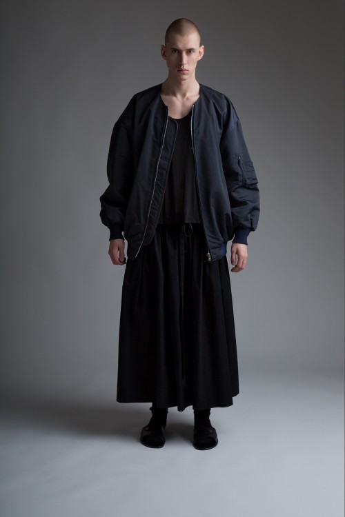 men should wear skirts!Skirt Yohji YamamotoTank Top Diorvia thenewworldordernyc