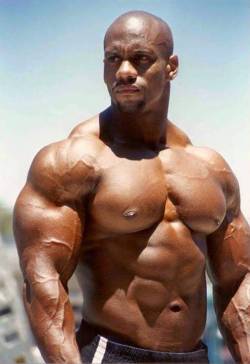 Seeker310:  Alphamusclehunks:  Sexy, Large And In Charge. Alpha Muscle Hunks.http://Alphamusclehunks.tumblr.com/Archive