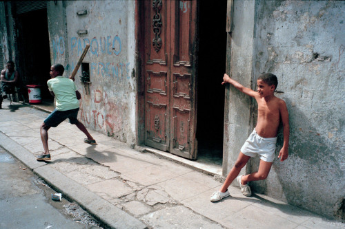 africansouljah:  Constantine ManosCUBA. Havana. 2001. 