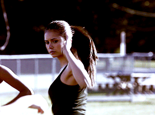 THE VAMPIRE DIARIES 1.03, “Friday Night Bites”