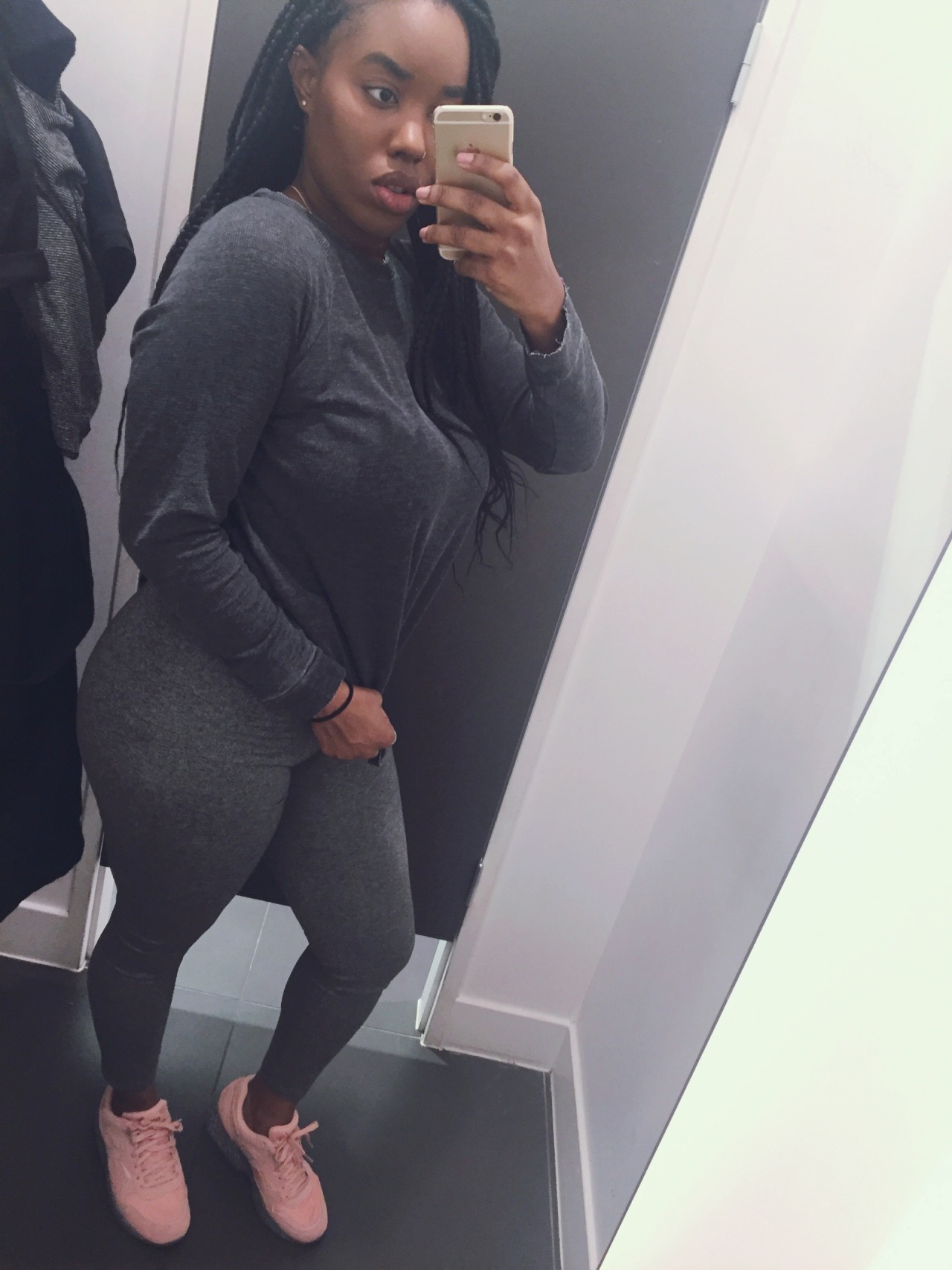 beingelleb:  Fitting room diaries 🌸